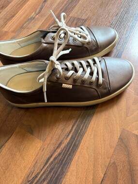 ECCO Women's Soft 7 Metallic Leather Lace-Up Sneakers